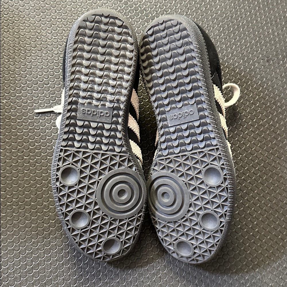 Adidas Samba Sneakers - Picture 7 of 10